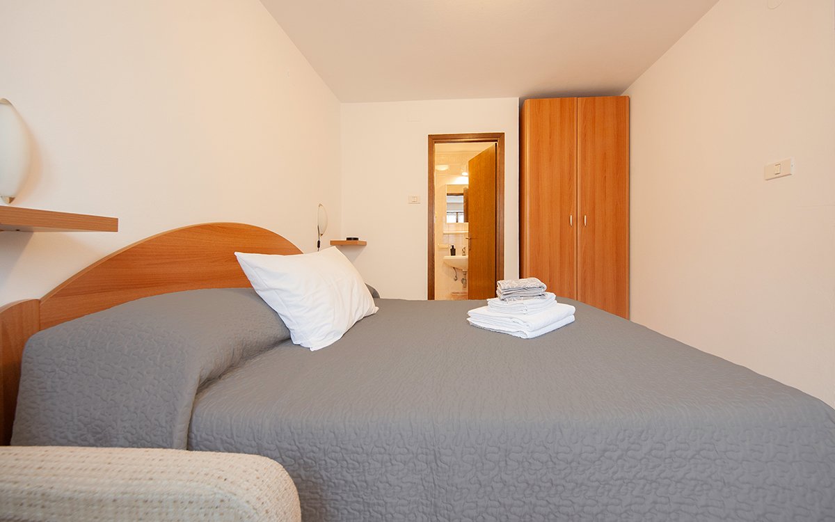 apartments premantura - Guest House Carmen - Apartment With Garden View - Bedroom 2