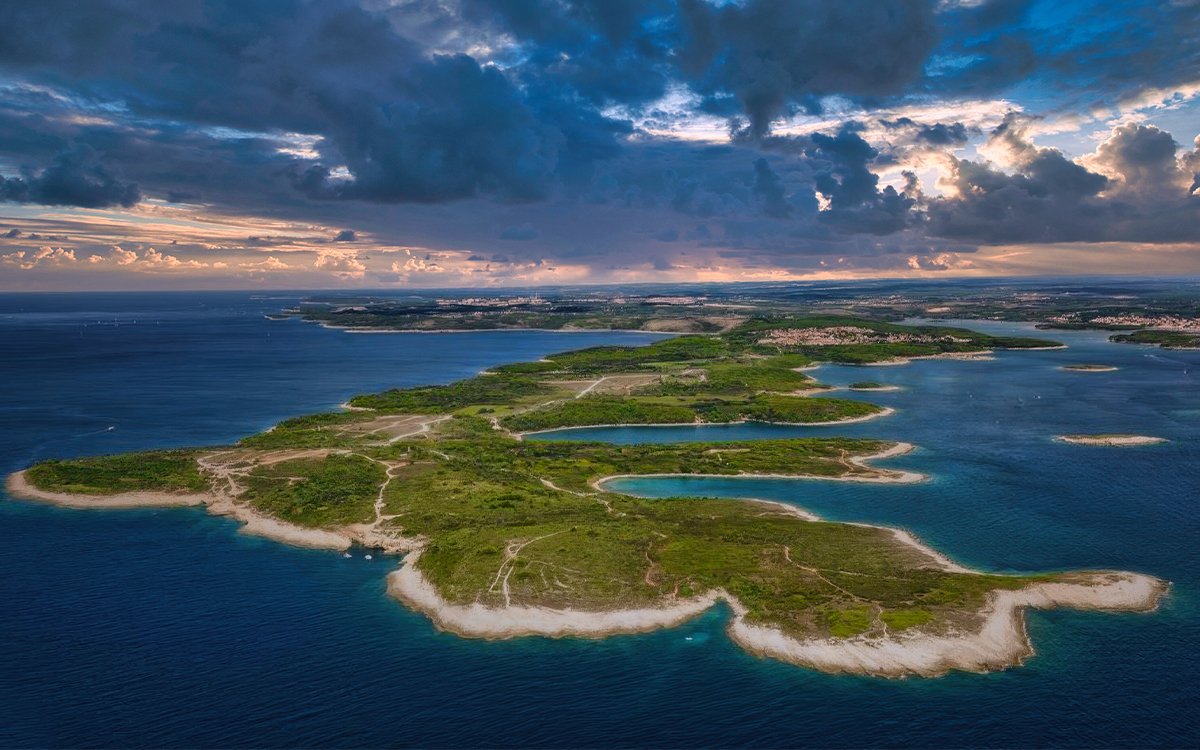 Apartments Premantura - Guest House Carmen - Cape Kamenjak - Location Slider