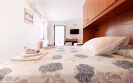 Apartments Premantura - Guest House Carmen - Double Room With Balcony - Room 4 apartments premantura - Guest House Carmen - Double Room With Balcony - Room 4